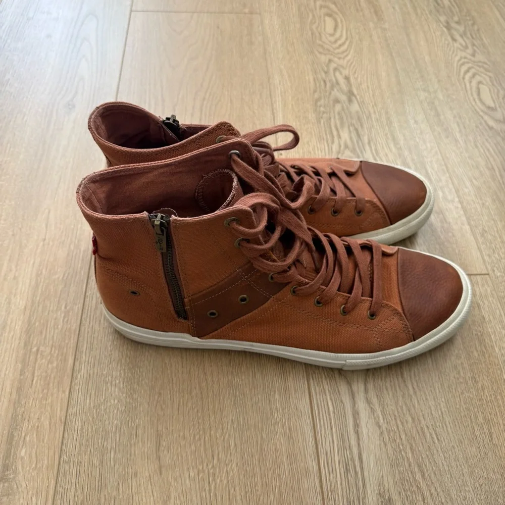 Levis levi high